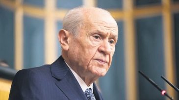 T&uuml;rk Milleti Hainlerin Başını Ezdi