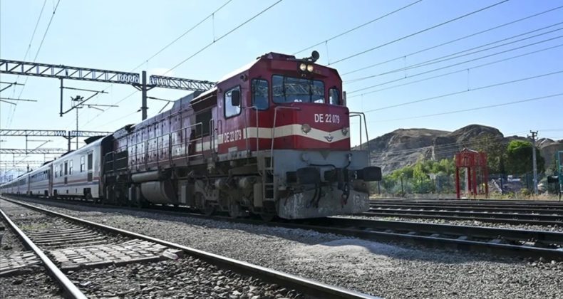 Türkiye'ye 2,4 Milyar Avroluk Finansman! Bakan Şimşek: Programa Duyulan Güvenli Finansman Akışı Sürüyor