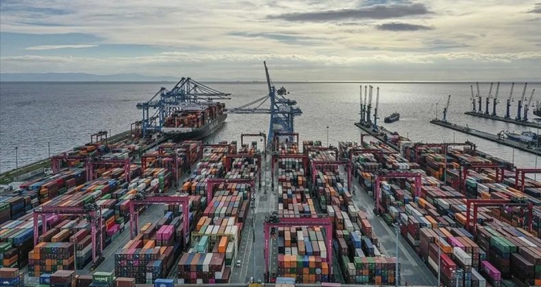Türkiye’nin Afrika’ya İhracatı 6 Ayda 9,9 Milyar Dolara Ulaştı