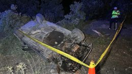 Uşak’ta otomobil şarampole devrildi: 1 ölü, 2 yaralı