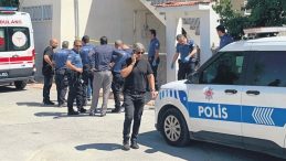 Üvey Kızını Vurarak İntihar Etti