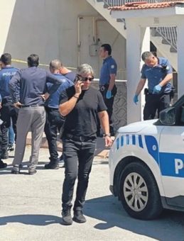 Üvey Kızını Vurarak İntihar Etti