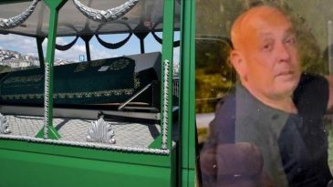 &Uuml;z&uuml;c&uuml; olay! Merdivenden d&uuml;şerek hayatını kaybetti