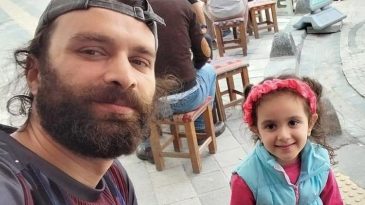 &Uuml;z&uuml;nt&uuml;yle Hatırlayacağız! Baba ve 7 Yaşındaki Kızı Uğurlandı