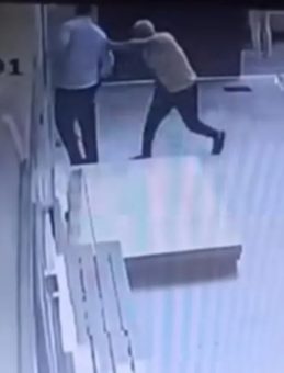 Uyuşturucuya Karşı Çıkan Müezzin Cami Bahçesinde Bıçaklandı!