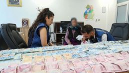Van'da Bir Dilencinin Üzerinden 76 Bin TL Para Çıktı