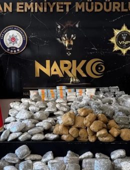Van'da Bir Kamyonette 120 Kilo Uyuşturucu Yakalandı