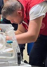 Van'da kalp rahatsızlığıyla d&uuml;nyaya gelen Selin bebek i&ccedil;in ambulans u&ccedil;ak havalandı