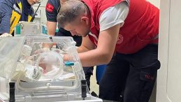 Van'da kalp rahatsızlığıyla dünyaya gelen Selin bebek için ambulans uçak havalandı