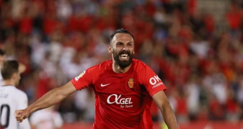 Vedat Muriqi İmzasını Attı! Süper Lig Takımlarıyla İsimleri Geçiyordu…