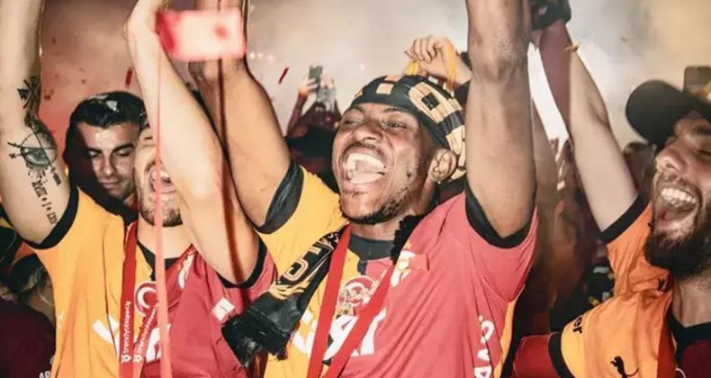 Victor Osimhen İçin İngiliz Medyasından Dikkat Çeken Değerlendirme: Elinin Tersiyle İtti
