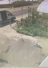 Yalova'da Zincirleme Kaza: Yol Kenarında &Ccedil;alışan İş&ccedil;i Metrelerce Savruldu!