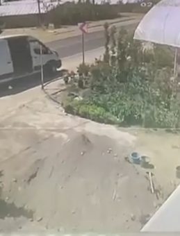 Yalova'da Zincirleme Kaza: Yol Kenarında Çalışan İşçi Metrelerce Savruldu!