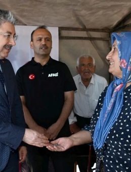 Yeni Yuvalarının Anahtarını Aldılar: Hemen Evimize Yerleşeceğiz