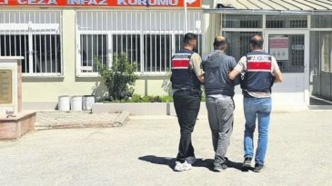 Yerlikaya: 15 Su&ccedil;lu T&uuml;rkiye&rsquo;ye İade Edildi