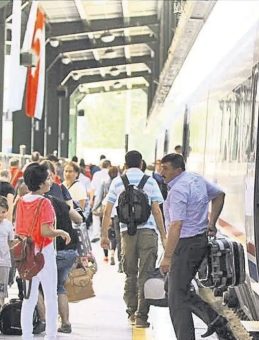 YHT’ler 100 Milyondan Fazla Yolcu Taşıdı