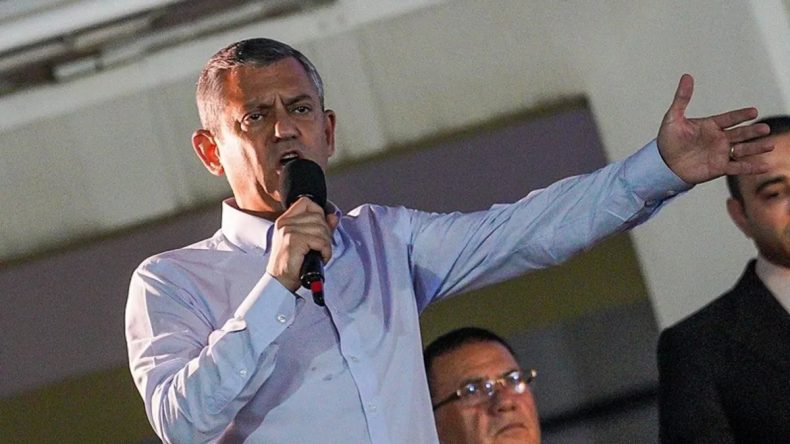 Yolsuzlukla İlgili 'Kumpas' İddiası ve 3 İsim İçin İhraç Talebi