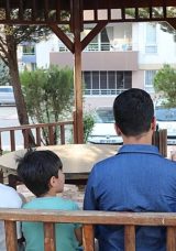 Y&uuml;rekleri Isıtan O Hareket: 2 Komşu 4 &Ccedil;ocuğun Hayatını Bakın Nasıl Değiştirdi…