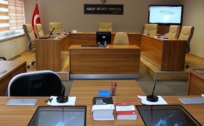 Zabıt Katibi Eşinin Aldatılması İle Deşifre Oldu