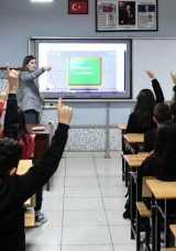 2025 &Ouml;ğretmen Atama Takvimi: MEB-AGS ile 10 Bin Yeni Atama Tarihleri ve Branş Dağılımı A&ccedil;ıklandı mı?