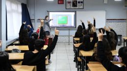 2025 Öğretmen Atama Takvimi: MEB-AGS ile 10 Bin Yeni Atama Tarihleri ve Branş Dağılımı Açıklandı mı?