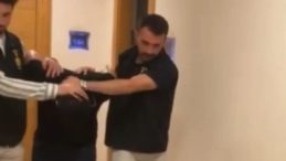 22 Yıl Hapis Cezasıyla Aranan Şahıs Yakalandı: Ev Arkadaşları G&ouml;zaltına Alındı