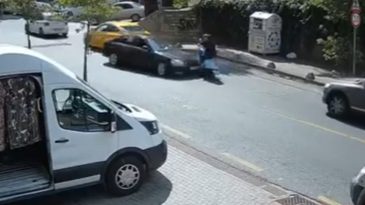 5 Aylık Hamile Kadına Korku Dolu Anlar, 21 G&uuml;n &Ouml;nce Alınan Ehliyetine El Konuldu