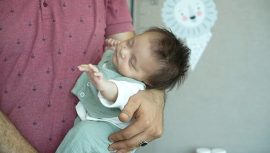 5 Günlük Bebek, 400 Gramlık Tümör ile Hayata Tutundu!