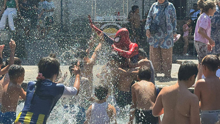 Örümcek Adam Diyarbakır'da