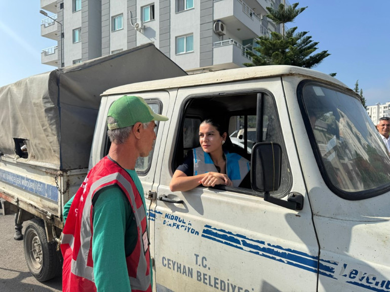 Belediye personeli çalışıyor