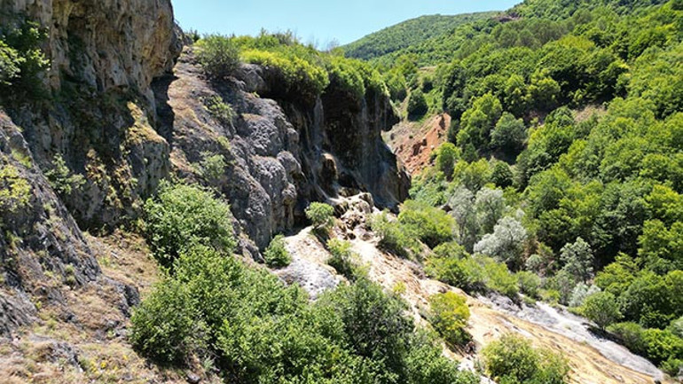 Dipsizgöl Şelalesi