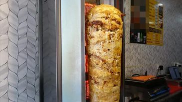 999 kişi d&ouml;nerden zehirlenmişti! İddianamede &ccedil;arpıcı detaylar… | 2 sanığın 8'er yıla kadar hapsi istendi
