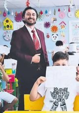 Abdulbaki &Ouml;ğretmen, Videolarıyla &Ouml;ğrencilerine İlham Veriyor