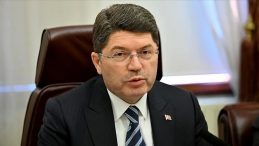 Adalet Bakanı Tunç'tan Çankaya'da Araç Yakan Kişinin Tutuklanmasına İlişkin Açıklama
