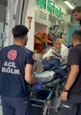 Adıyaman'da Feci Kaza! Yolcu Minib&uuml;s&uuml; Elektrik Direğine &Ccedil;arptı: &Ccedil;ok Sayıda Yaralı Var