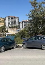 Adıyaman'da Korkutan Kaza: İki Ara&ccedil; Kafa Kafaya &Ccedil;arpıştı!
