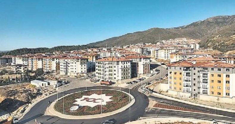 Afet Konutlarının Yolları Tamamlanıyor