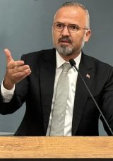 AK Parti Grup Başkanvekili Yıldız'dan &Ccedil;eşme &Ccedil;ıkışı! "&Ccedil;eşme&rsquo;nin Suyu Hazırdır, Tesis Hazırdır, Kaynak Hazırdır"