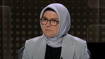 AK Parti Kayseri Milletvekili Ayşe B&ouml;h&uuml;rler'den &Ouml;zg&uuml;r &Ouml;zel'e Tepki: Atat&uuml;rk Bug&uuml;n Yaşasaydı Tek C&uuml;mle Kullanırdı&hellip;