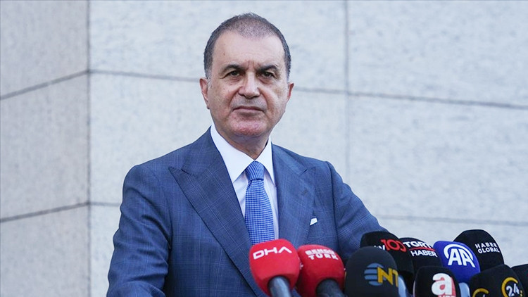 AK Parti Sözcüsü Ömer Çelik'ten Özgür Özel'e Tepki: Hezeyandan Başka Bir Şey Değil