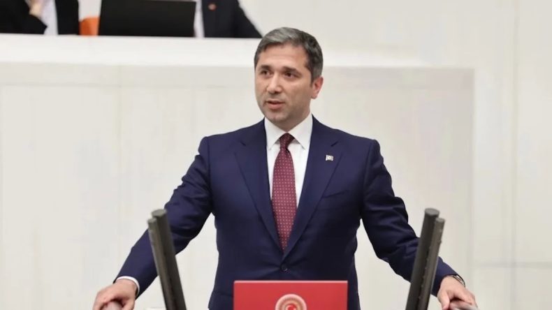 AK Partili Sırakaya'dan Tanal ve Enginyurt'a 'Gurbetçi' Yanıtı: Çirkin Üslubu Reddediyoruz