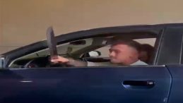 Ankara'da Bir Maganda Araç Camından Kılıç Salladı! O Anlar Kameraya Yansıdı