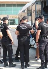 Antalya'da Aranan 125 Şahıs Eş Zamanlı Operasyonla Yakalandı