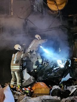 Avcılar'da Yangın Korkusu: Çorap Atölyesi Alev Alev Yandı!