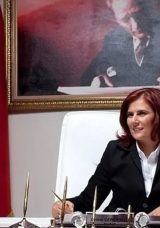 Aydın B&uuml;y&uuml;kşehir Belediye Başkanı &Ouml;zlem &Ccedil;er&ccedil;ioğlu CHP'den İstifa Etti! &Ouml;zlem &Ccedil;er&ccedil;ioğlu Kimdir, Neden Ayrıldı?