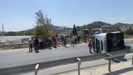 Aydın'da turistleri taşıyan midibüs devrildi: 7 yaralı! Soruşturma başlatıldı
