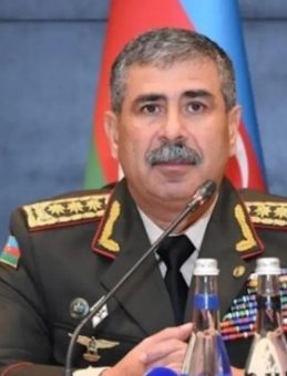 Azerbaycan Savunma Bakanı Türk Şehit Aileleriyle Bir Araya Geldi