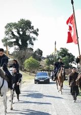 Bakan Ersoy, T&uuml;rk Dizilerinin &Ccedil;ekildiği Bozdağ Film Platolarını Ziyaret Etti