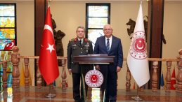 Bakan Güler, Genelkurmay Başkanı Bayraktaroğlu'nu ağırladı