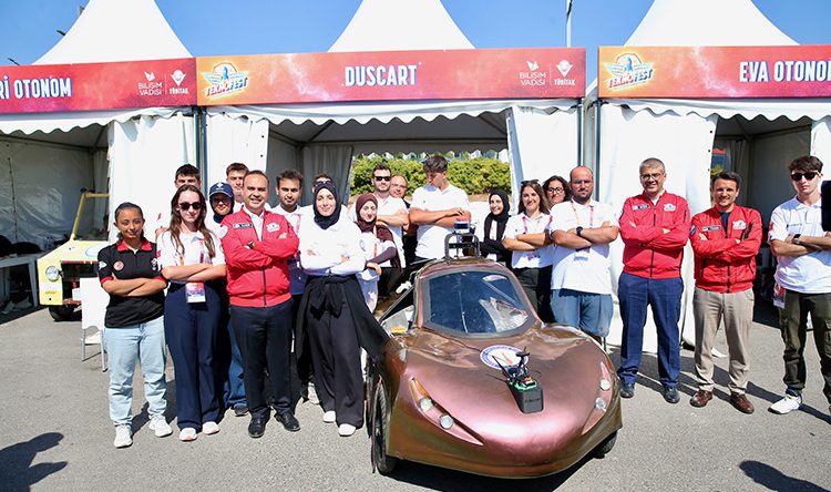 Bakan Kacır: TEKNOFEST’e 7’den 77’ye tüm milletimizi bekliyorum